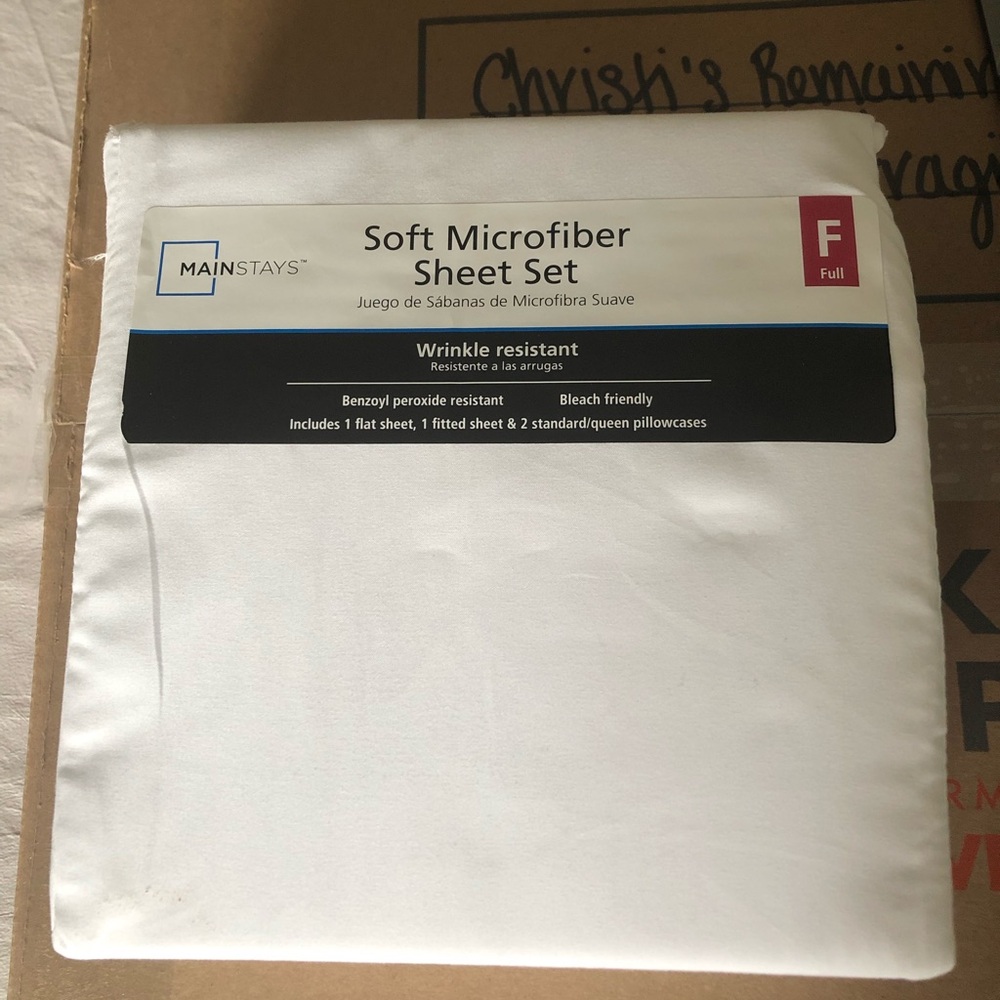 BNWT Full Size Microfiber Sheet Set 🤍